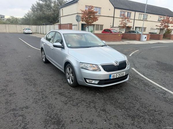 Skoda Octavia Saloon, Diesel, 2015, Silver