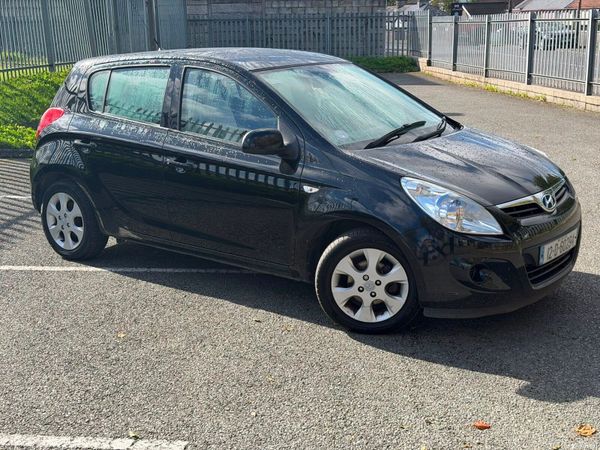 Hyundai i20 Hatchback, Petrol, 2012, Black