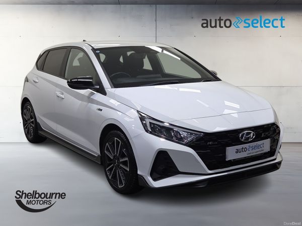 Hyundai i20 Hatchback, Petrol, 2024, White