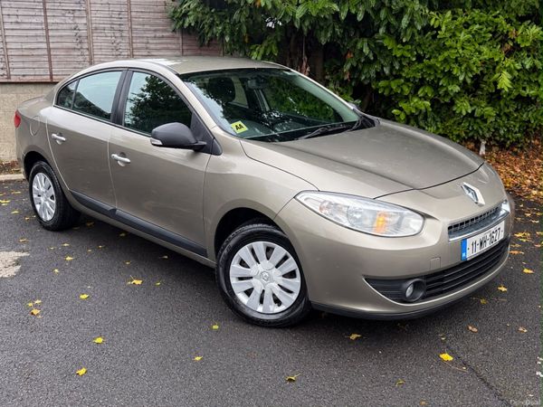 Renault Fluence Saloon, Diesel, 2011, Gold