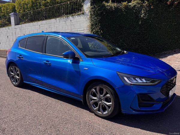 Ford Focus Hatchback, Petrol, 2023, Blue