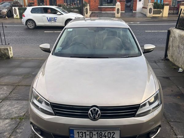 Volkswagen Jetta Saloon, Petrol, 2013, Silver