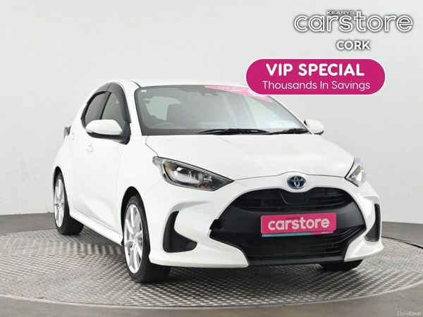 Toyota Yaris Hatchback, Petrol Hybrid, 2021, White