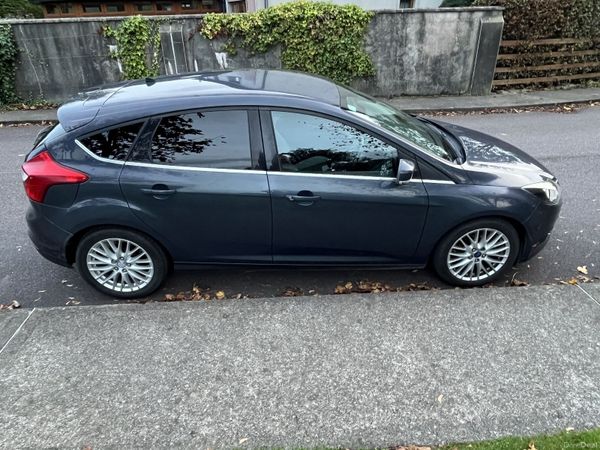 Ford Focus Hatchback, Diesel, 2014, Grey