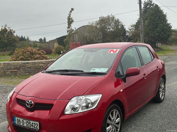Toyota Auris Hatchback, Diesel, 2008, Red