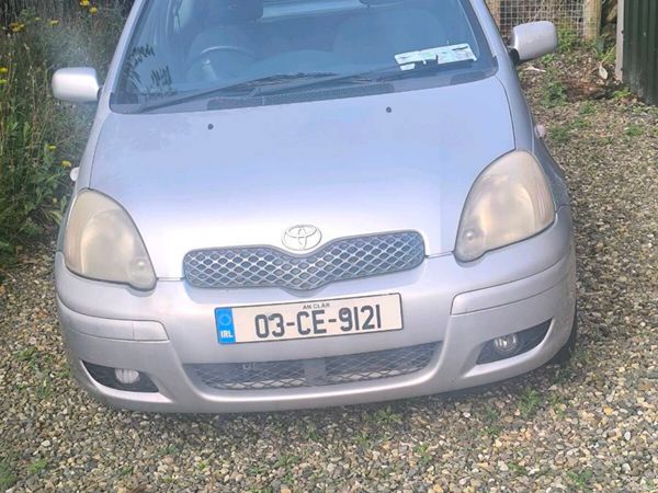 Toyota Yaris Hatchback, Petrol, 2003, Silver