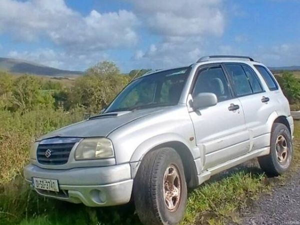 Suzuki Grand Vitara SUV, Diesel, 2001, Silver