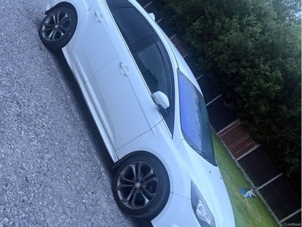 Ford Focus Hatchback, Diesel, 2013, White