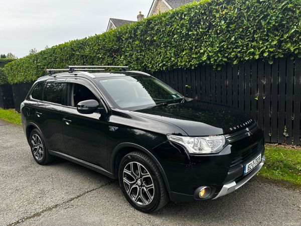 Mitsubishi Outlander SUV, Petrol Plug-in Hybrid, 2016, Black