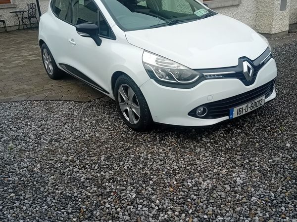 Renault Clio Hatchback, Diesel, 2016, White