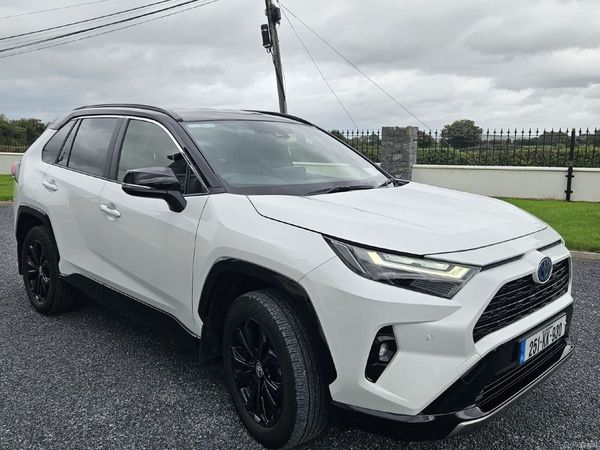 Toyota RAV4 SUV, Petrol Hybrid, 2025, White
