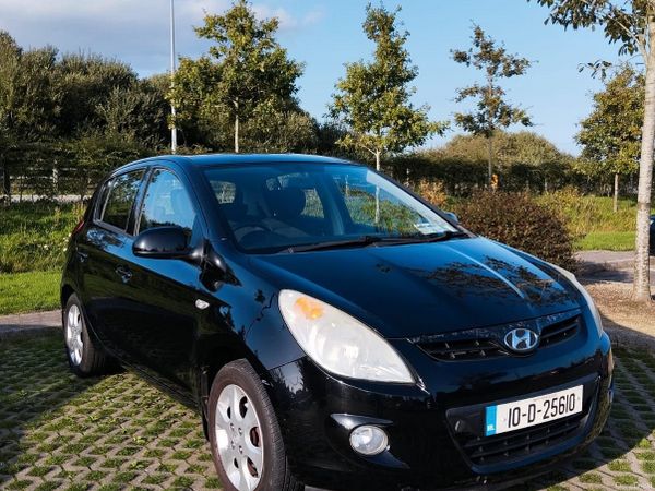 Hyundai i20 Hatchback, Petrol, 2010, Black