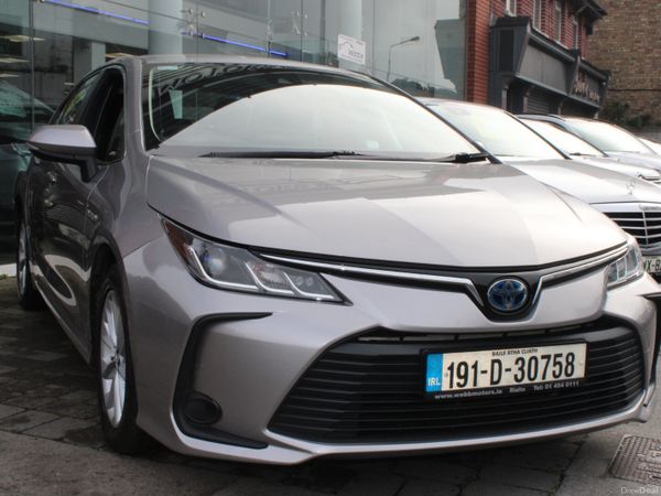 Toyota Corolla Saloon, Petrol Hybrid, 2019, Grey