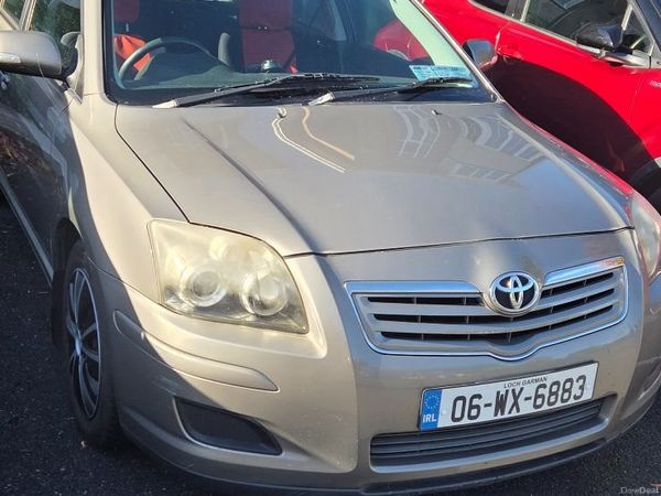 Toyota Avensis Saloon, Petrol, 2006, Beige