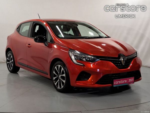 Renault Clio Hatchback, Petrol, 2023, Red