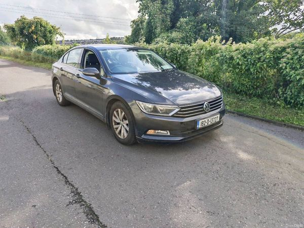 Volkswagen Passat Saloon, Diesel, 2018, Grey