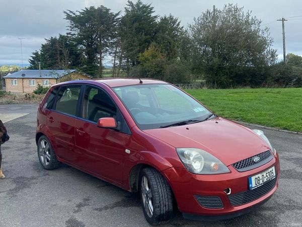 Ford Fiesta Hatchback, Petrol, 2008, Red