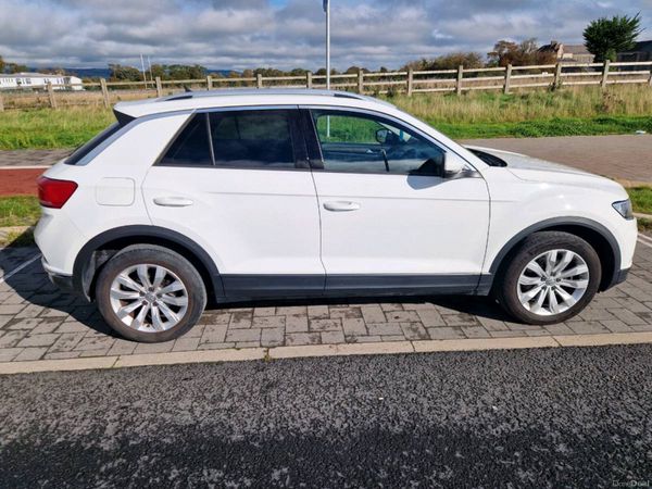 Volkswagen T-Roc SUV, Petrol, 2018, White