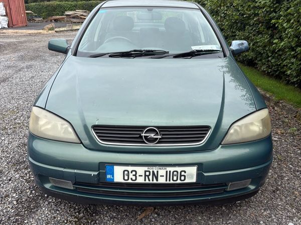 Opel Astra Saloon, Petrol, 2003, Green