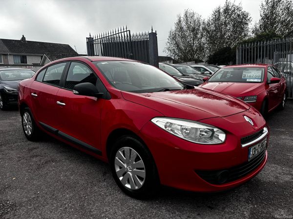 Renault Fluence Saloon, Diesel, 2013, Red