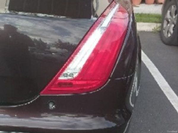 Jaguar XJ Saloon, Diesel, 2010, Red