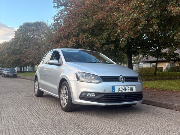 Volkswagen Polo Hatchback, Petrol, 2014, Silver