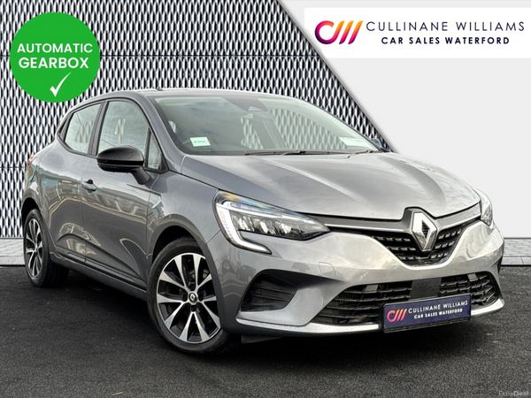 Renault Clio Hatchback, Petrol, 2023, Grey