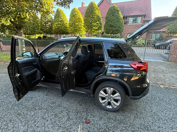 Suzuki Vitara SUV, Petrol, 2020, Black