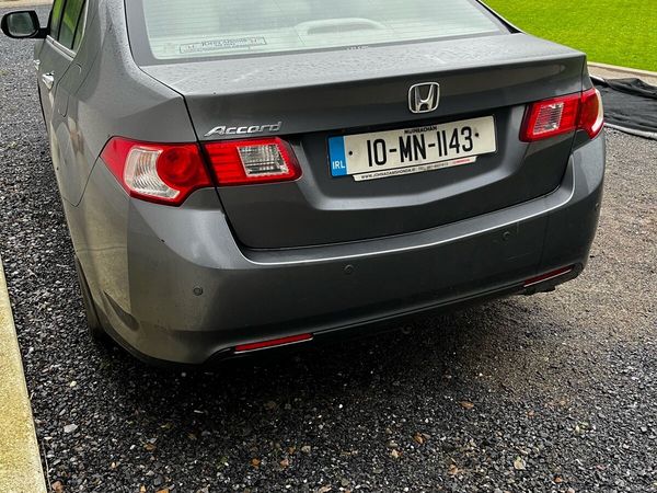 Honda Accord Saloon, Diesel, 2010, Grey