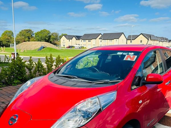 Nissan Leaf Hatchback, Electric, 2015, Red