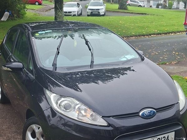 Ford Fiesta Hatchback, Petrol, 2010, Black