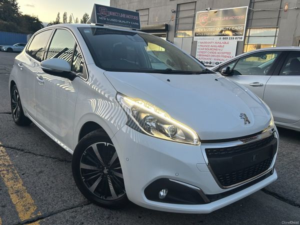 Peugeot 208 Hatchback, Petrol, 2020, White