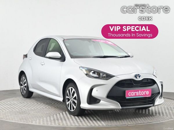 Toyota Yaris Hatchback, Petrol Hybrid, 2022, Silver