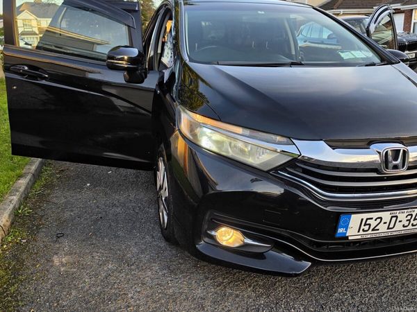 Honda Shuttle MPV, Petrol Hybrid, 2015, Black