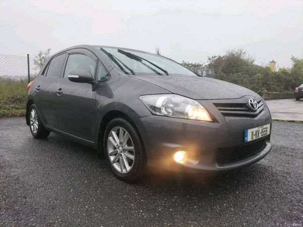 Toyota Auris Hatchback, Diesel, 2011, Grey