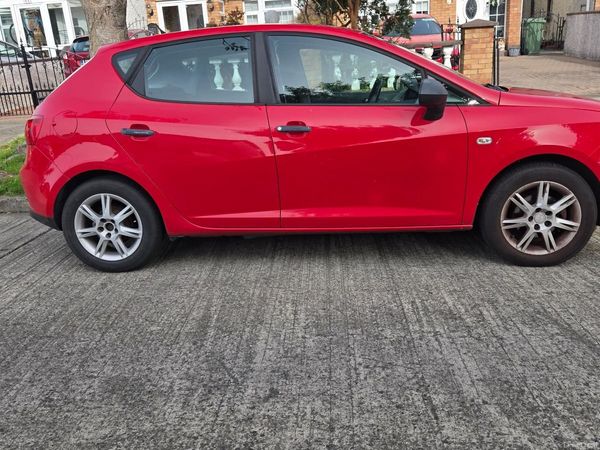 SEAT Ibiza Hatchback, Petrol, 2010, Red