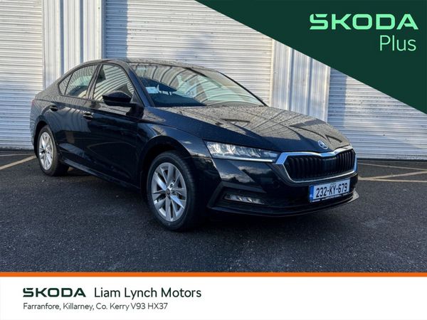 Skoda Octavia Saloon, Diesel, 2023, Black