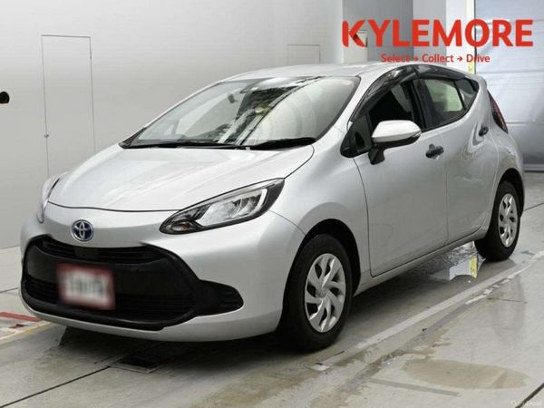 Toyota Aqua Hatchback, Petrol Hybrid, 2023, Silver
