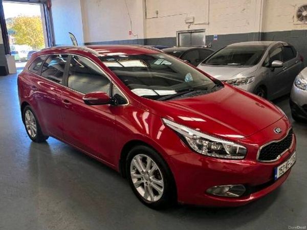 Kia Ceed Estate/Jeep, Diesel, 2015, Red