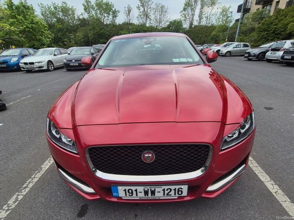 Jaguar XF Saloon, Diesel, 2019, Red