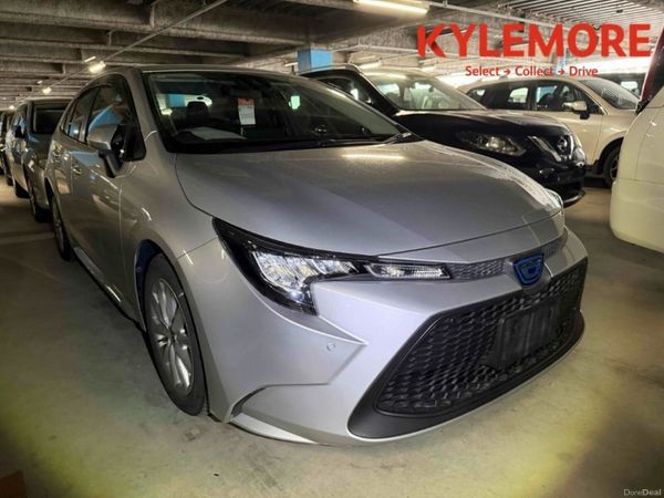 Toyota Corolla Saloon, Petrol Hybrid, 2021, Silver