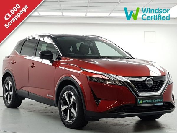 Nissan Qashqai MPV, Petrol, 2023, Red
