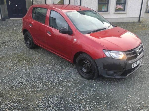 Dacia Sandero Hatchback, Petrol, 2013, Red