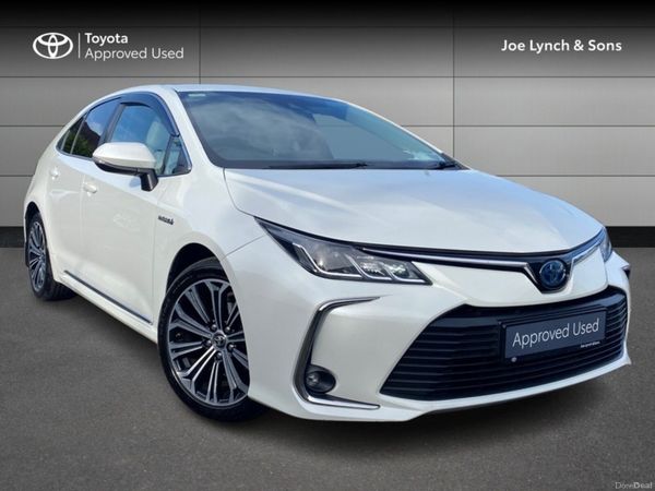 Toyota Corolla Saloon, Petrol Hybrid, 2021, White