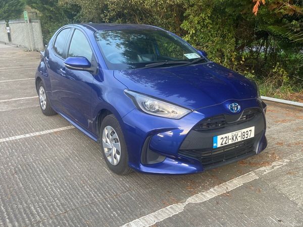 Toyota Yaris Hatchback, Petrol Hybrid, 2022, Blue