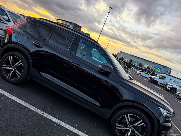 Volvo XC40 Estate/Jeep, Petrol Plug-in Hybrid, 2021, Black