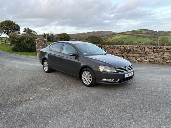 Volkswagen Passat Saloon, Diesel, 2012, Grey