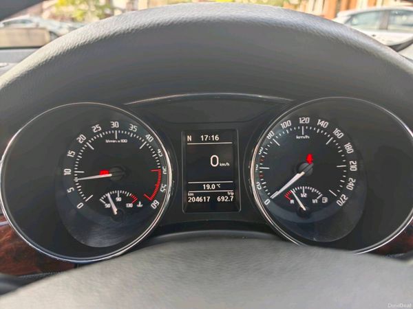 Skoda Superb Saloon, Diesel, 2013, Grey