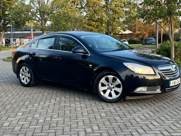 Opel Insignia Hatchback, Diesel, 2011, Black