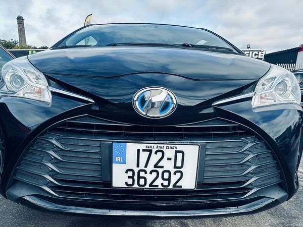 Toyota Vitz Hatchback, Petrol Hybrid, 2017, Black